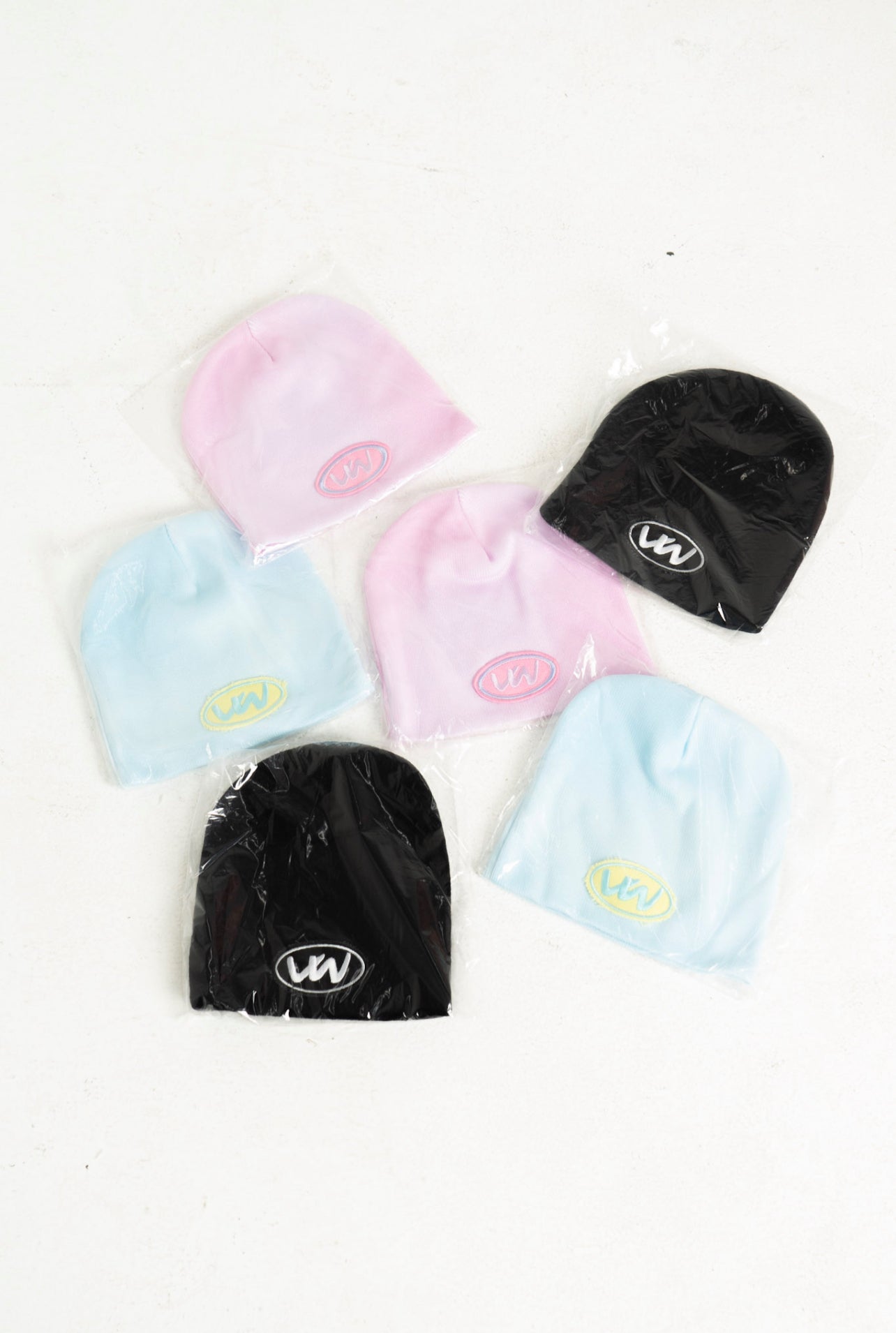 Logo beanies